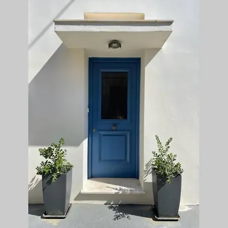 Panos Rooms Modern 3-Bedroom Apartment Andros Town Exterior photo