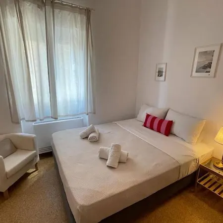 Panos Rooms Modern 3-Bedroom Apartment Andros Town Exterior photo